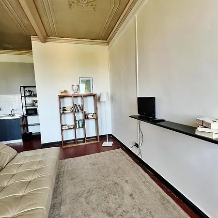 Apartment Ampio D'epoca In Piazza Del Teatro *