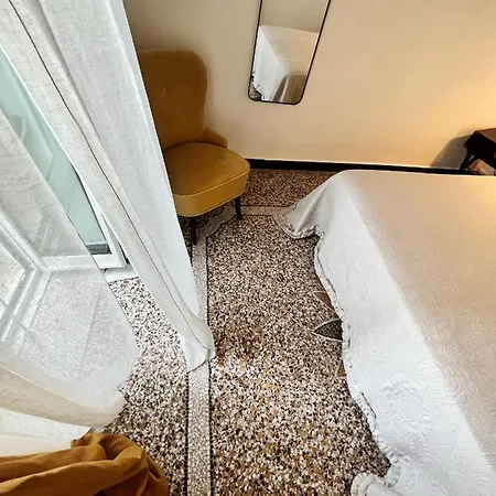 Apartment Ampio D'epoca In Piazza Del Teatro Camogli