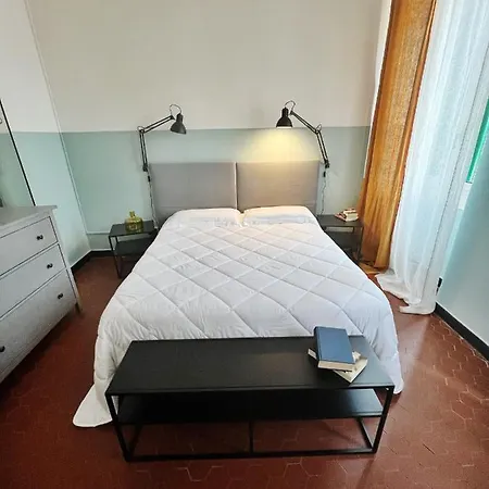 Apartment Ampio D'epoca In Piazza Del Teatro Camogli