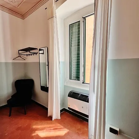 Apartment Ampio D'epoca In Piazza Del Teatro *
